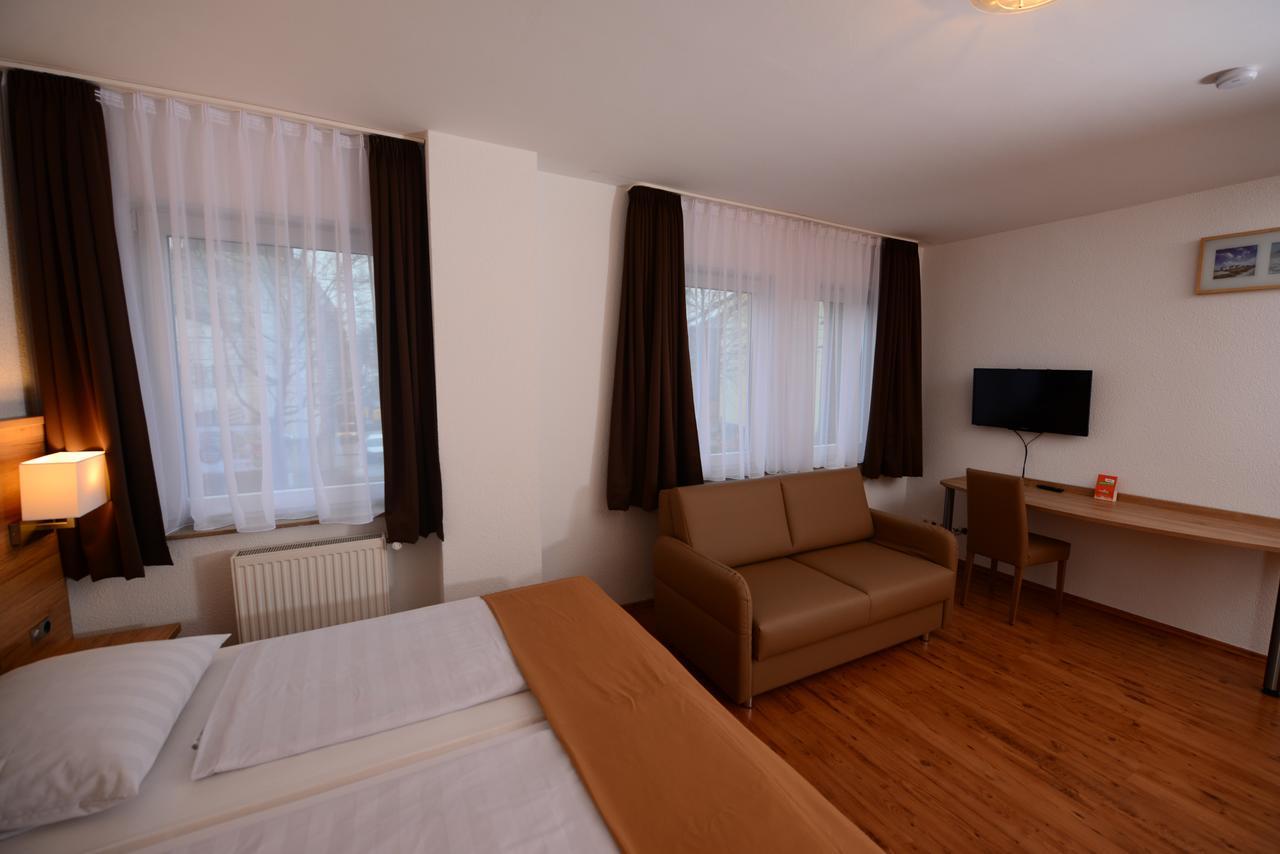 Hotel Linde Stuttgart Bagian luar foto