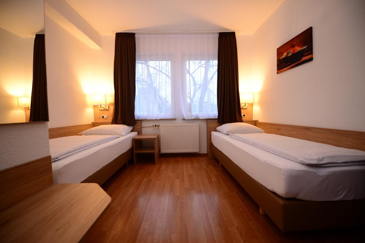 Hotel Linde Stuttgart Bagian luar foto
