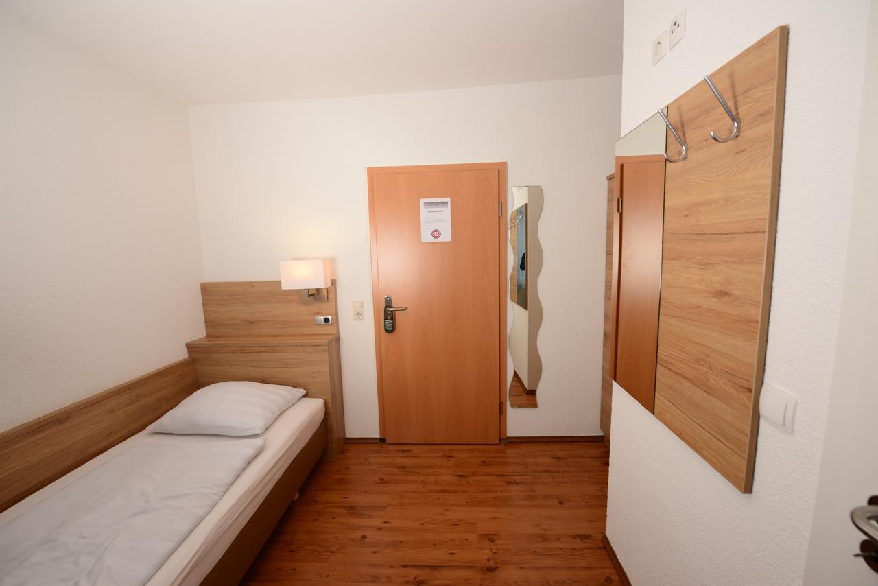 Hotel Linde Stuttgart Bagian luar foto