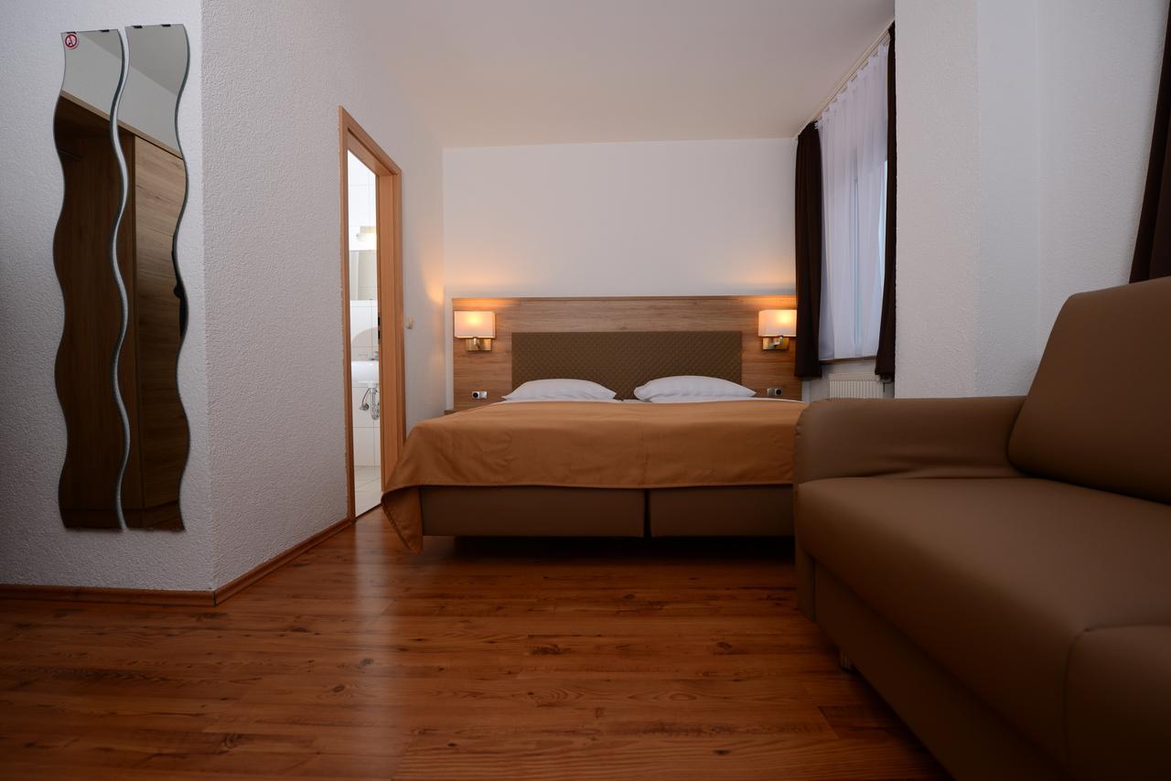 Hotel Linde Stuttgart Bagian luar foto